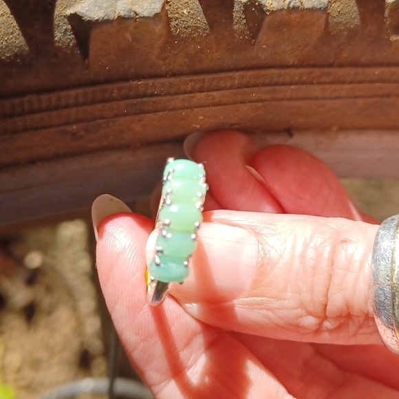 Australian Chrysoprase ring - Picture 3 of 11